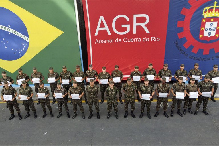 Arsenal de Guerra do Rio conclui Estágio de Manutenção de Armamento Pesado