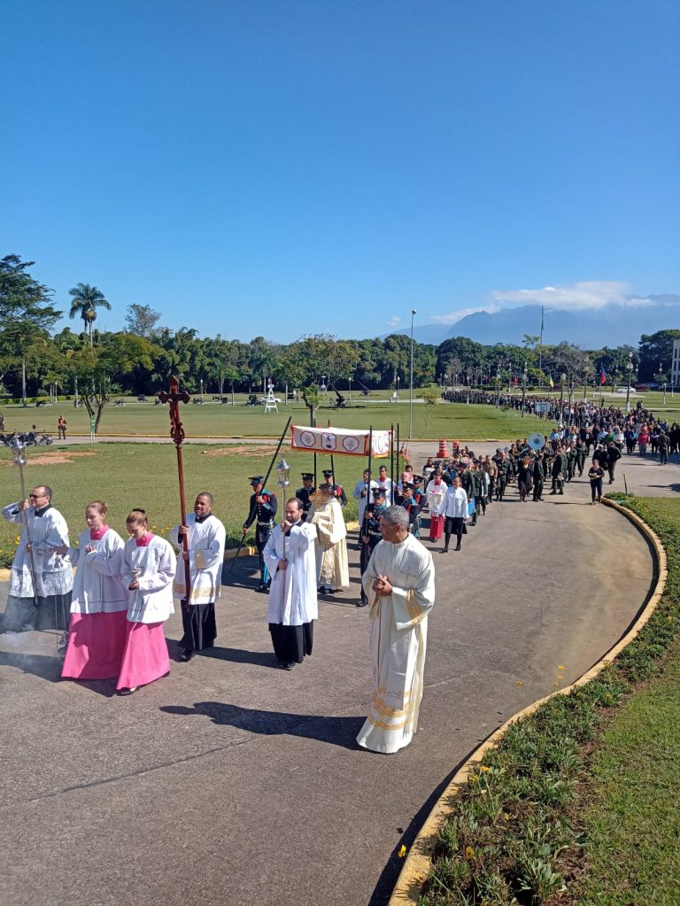 Academia Militar das Agulhas Negras celebra a tradição da Páscoa Militar