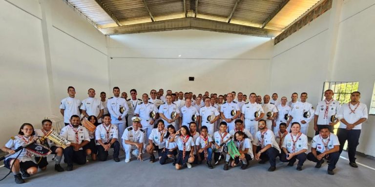 Grupo de Escoteiros do Mar visita o Serviço de Sinalização Náutica do Nordeste