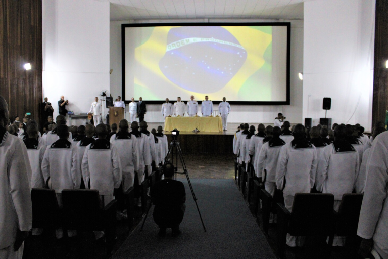 Turma I/2023 de Marinheiros-Recrutas conclui estágio na Base Naval de Aratu