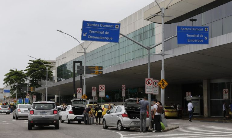 Voos no Aeroporto Santos Dumont serão limitados, diz prefeito do Rio