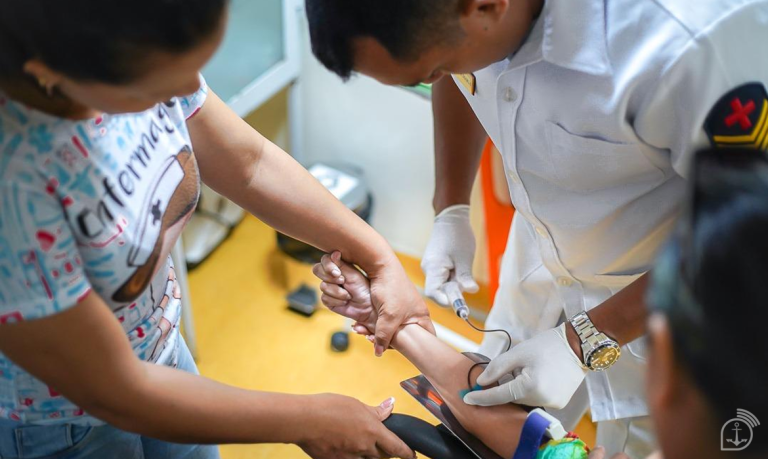 Ação Humanitária da Marinha do Brasil no Baixo Amazonas: Medicina e Educação para Ribeirinhos