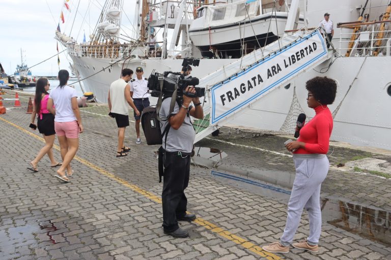 Navio argentino “ARA Libertad” visita Salvador e proporciona experiência única ao público
