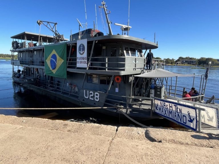 Nas Ondas do Rio Paraguai: A Jornada Humanitária da Marinha do Brasil