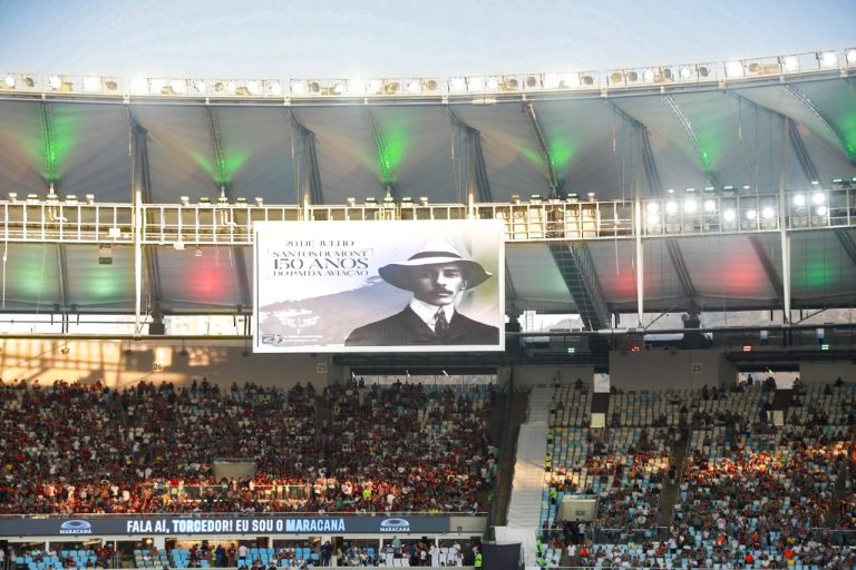 Maracanã Celebra 150 Anos de Santos Dumont em Clássico Memorável do Futebol