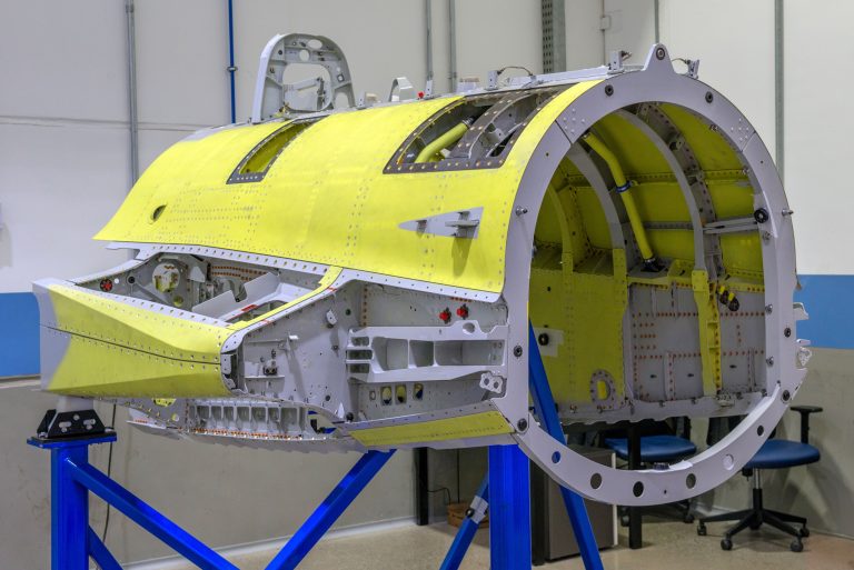 Saab Brasil inicia produção de aeroestruturas para os caças Gripen