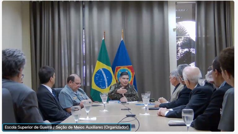 ADESG presta homenagem ao General Lancia em Despedida do Comando da CHEC