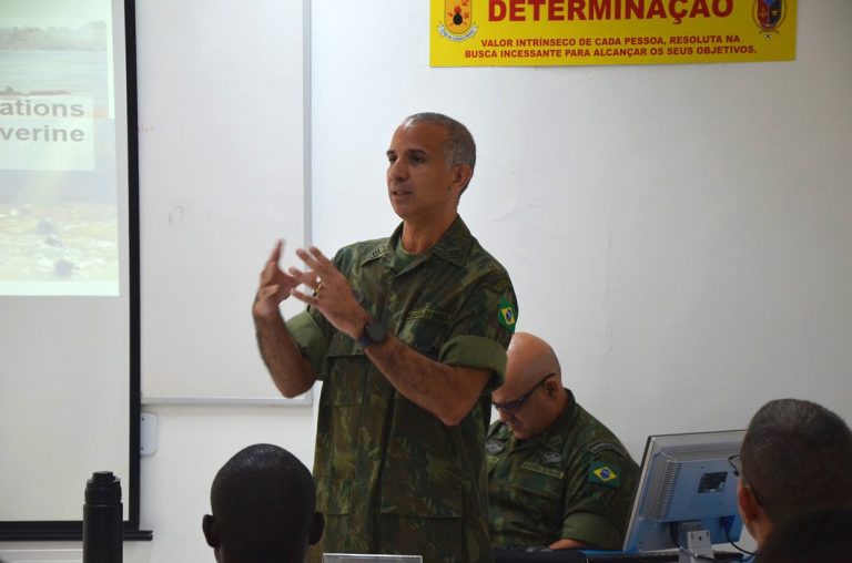 Subcomandante do CCOPAB Traça Paralelos Entre Operações Ribeirinhas e Missões de Paz