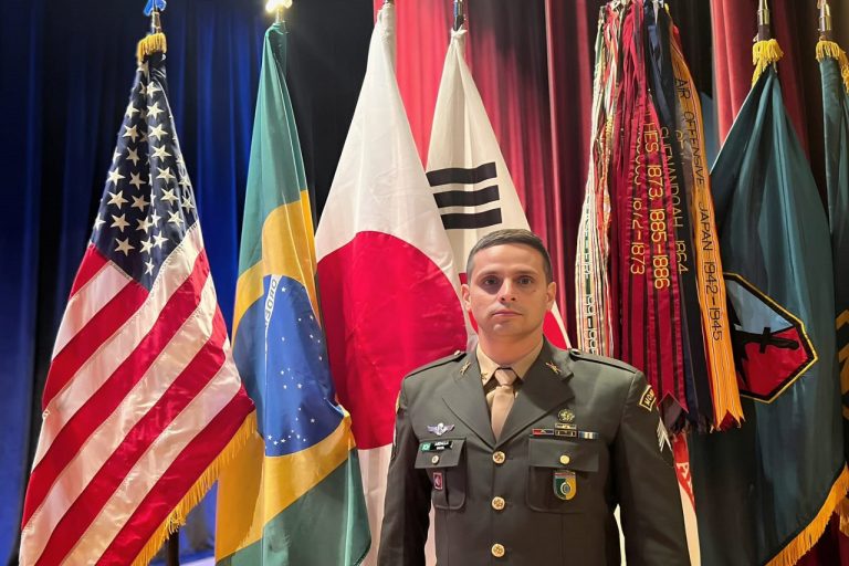 Sargento Brasileiro de destaca em Curso Militar nos Estados Unidos