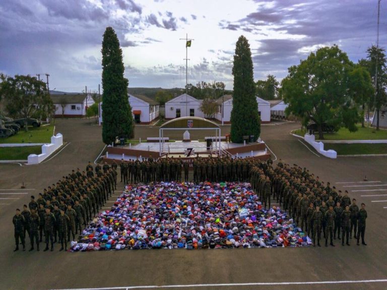 Organizações Militares Brasileiras Mobilizam Campanha de Inverno Solidária em Todo o País