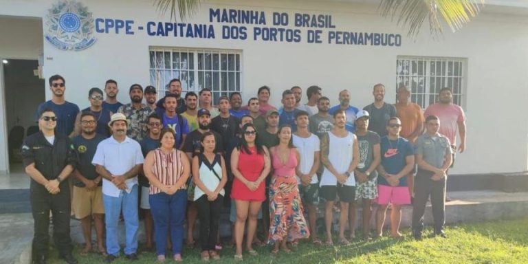 Capitania dos Portos de Pernambuco Forma Novos Aquaviários em Fernando de Noronha