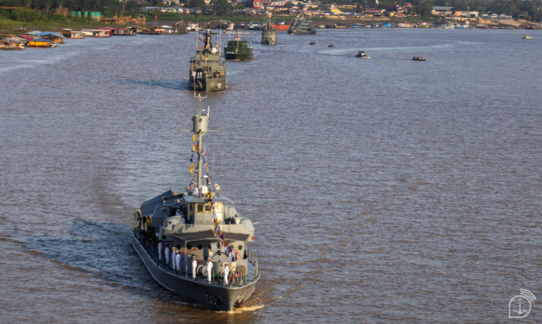 Marinha do Brasil Celebra Bicentenário da Armada Colombiana na Operação ‘BraColPer 2023’