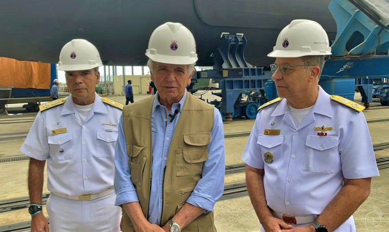 Marinha do Brasil: Investindo em Tecnologia e Fortalecendo a Soberania Nacional