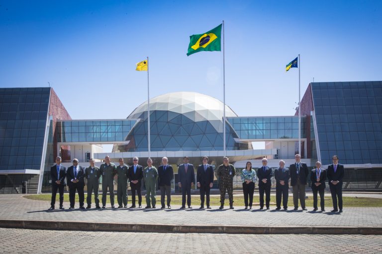 O Futuro Espacial do Brasil: Inovação e Defesa Nacional em Foco