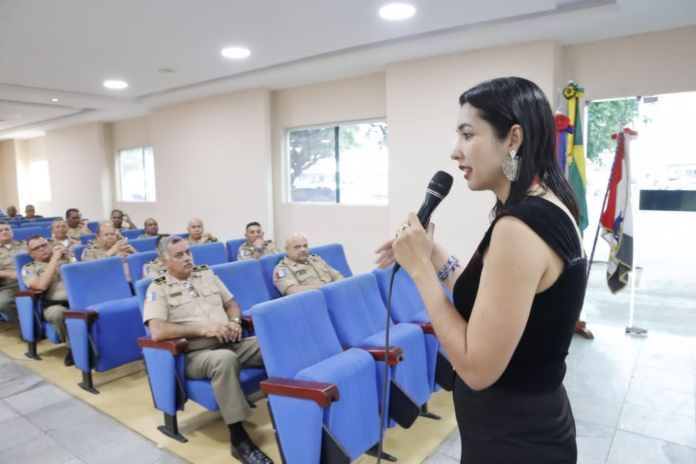 Chefia de Ensino da Segurança Pública capacita policiais militares na temática LGBTQIA+
