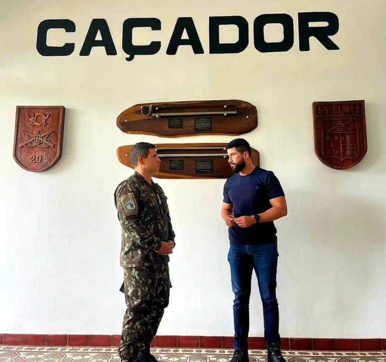 Fortalecendo Laços: Deputado Federal Visita o 59° Batalhão de Infantaria Motorizado