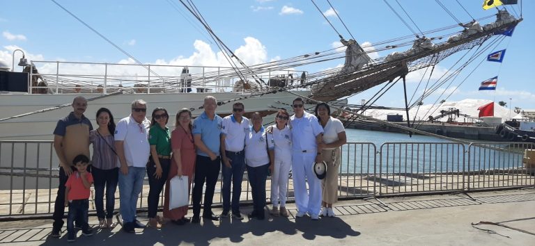 ADESG-AL Realiza Visita Institucional ao Navio Veleiro Cisne Branco