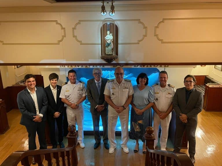 Marinha do Brasil e a SOAMAR-AL Celebram a Chegada do Navio Cisne Branco em Evento Especial em Maceió
