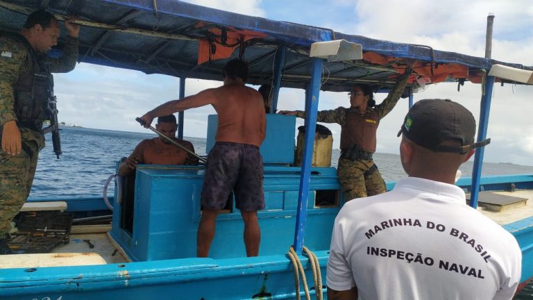 Operação Conjunta Apreende Embarcação em Pesca Ilegal na Bahia