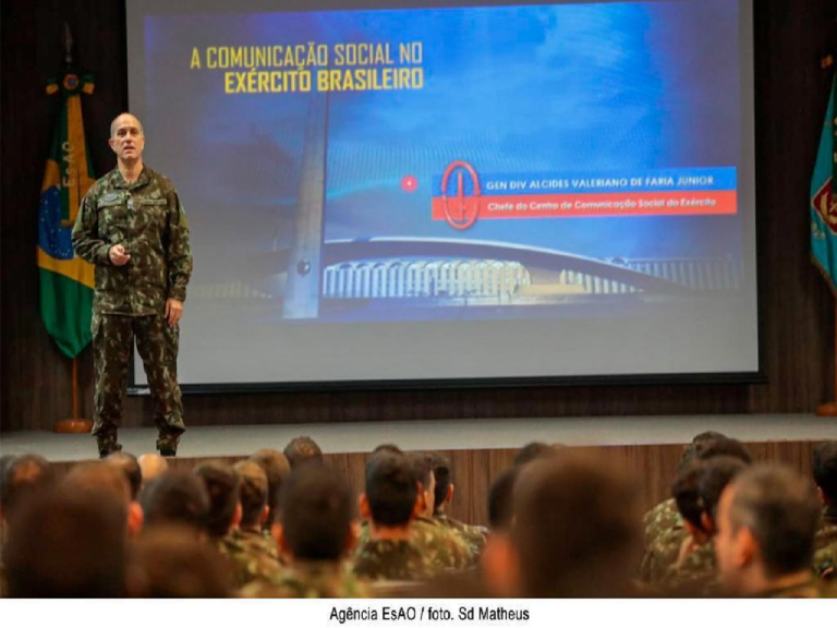 General Alcides Valeriano: Renovando o Exército Brasileiro sem esquecer o passado