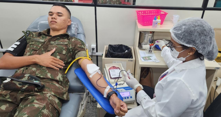 Militares Demonstram Solidariedade em Ação de Doação de Sangue no Pará