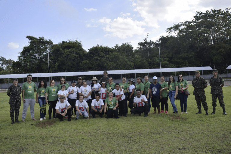 Exército Brasileiro e APAE: Unidos em Defesa do Meio Ambiente no Amapá