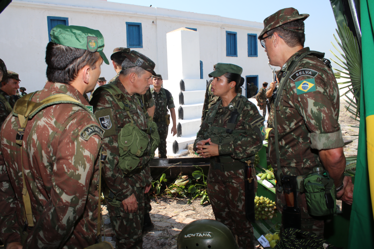 Comandante do Exército Visita Patrimônios Históricos e Estruturais do Oeste Brasileiro