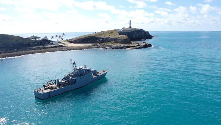 Navio-Patrulha ‘Guaratuba’: Ação de Presença e Exercícios no Litoral Sul da Bahia