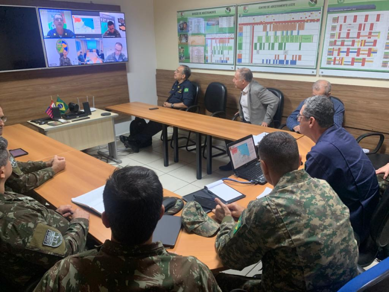 Forças Armadas Brasileiras Unem-se em Defesa do Litoral
