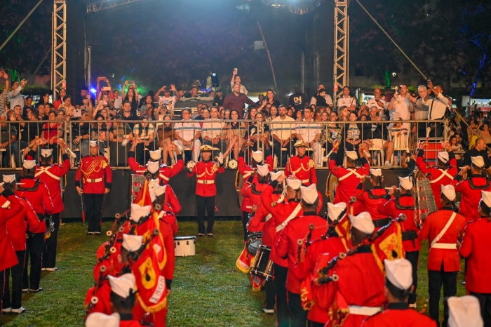Noite Mágica: Bandas da Marinha Encantam Público no Parque Pedra da Cebola