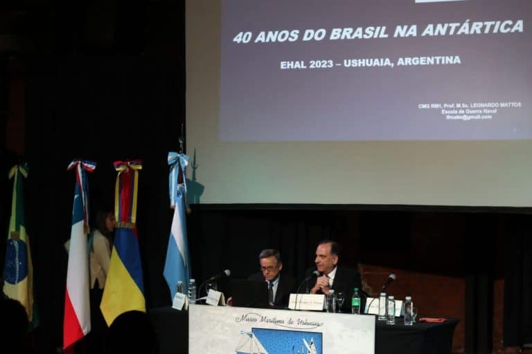 Brasil Brilha no XXIII Encontro de Historiadores Antárticos Latino-americanos