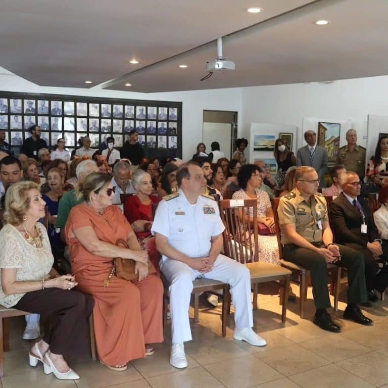 Arte e Homenagem: ESG Celebra Talentos em Cerimônia Especial
