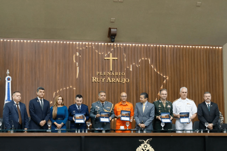 Homenagem ao Exército: Assembleia Legislativa do Amazonas celebra o Dia do Soldado