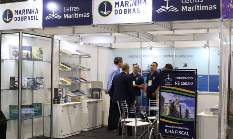Marinha do Brasil brilha na Bienal do Livro no RJ