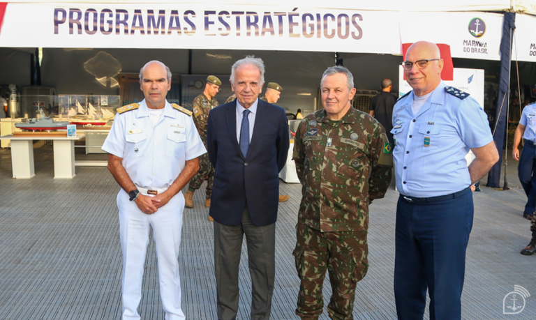 Forças Armadas em exposição inédita na Esplanada dos Ministérios