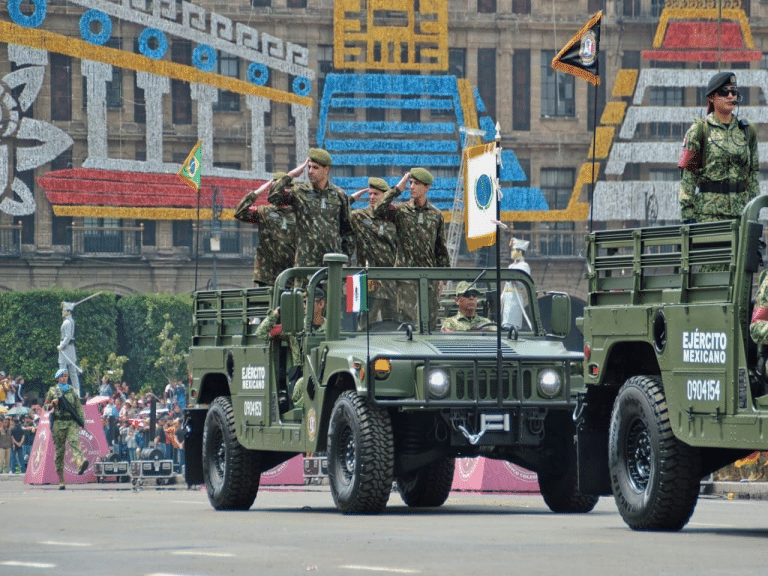 Forças Armadas do Brasil Participam do 213° Aniversário da Independência do México