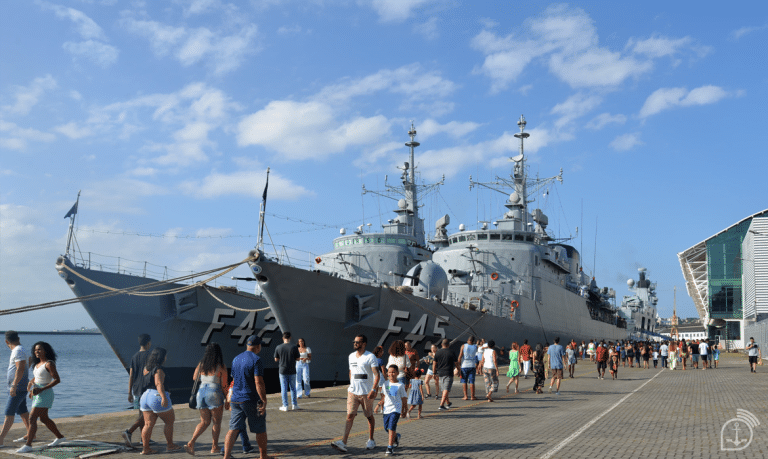 Navios da Esquadra Abrem Portas em Salvador e Encantam Mais de 16 Mil Visitantes
