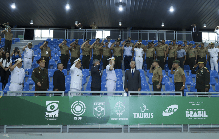 Reconhecimento Global: Brasileiros Brilham no Esporte Militar