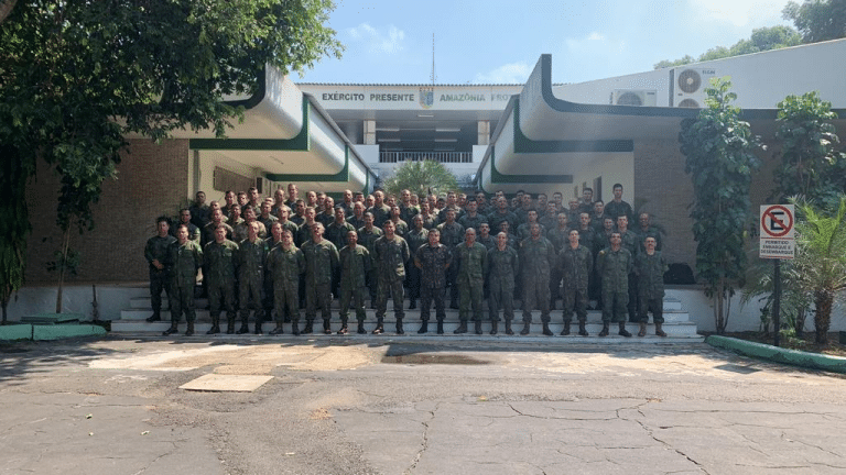 Oficiais da Marinha Ampliam Conhecimento na Amazônia