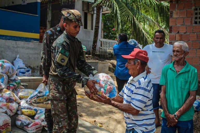 Exército Brasileiro e Comunidade: Uma União de Solidariedade na Amazônia