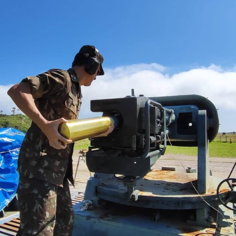 Novo Tiro 105 mm: Uma Revolução na Defesa Nacional