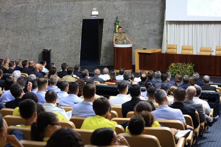 Escola Superior de Defesa Celebra Dois Anos de Dedicação e Ensino