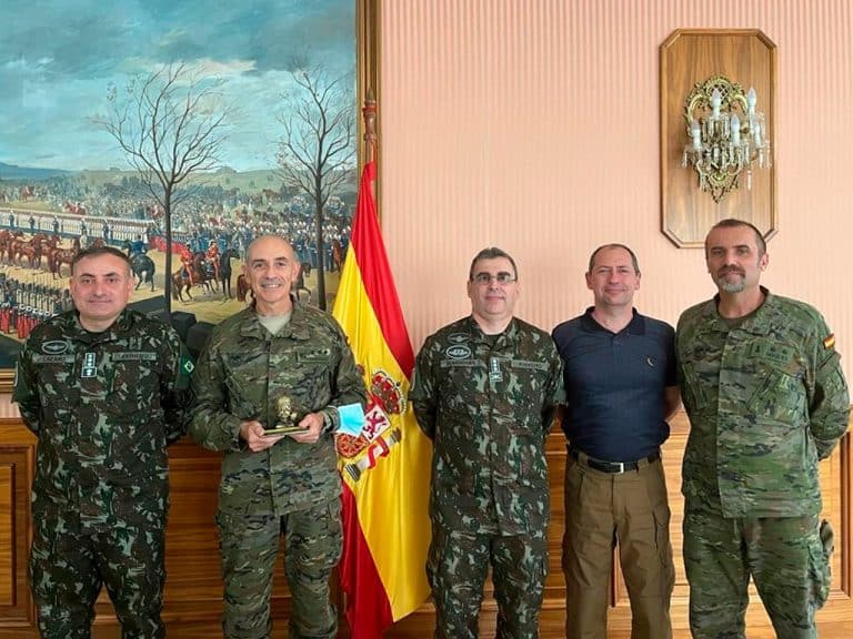 Brasil e Espanha Unem Forças em Defesa Contra Ameaças Químicas e Biológicas