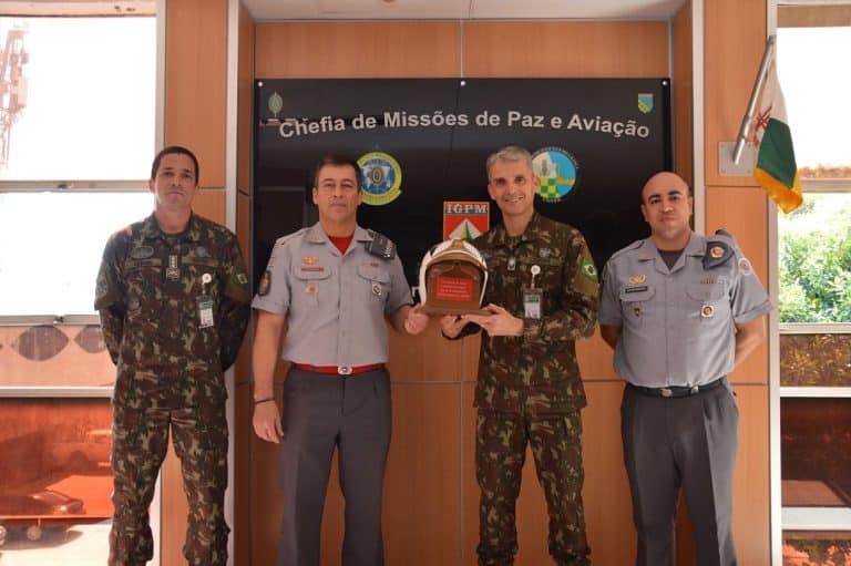 Parceria Estratégica entre Exército e Bombeiros de São Paulo: Um Passo Rumo à Cooperação