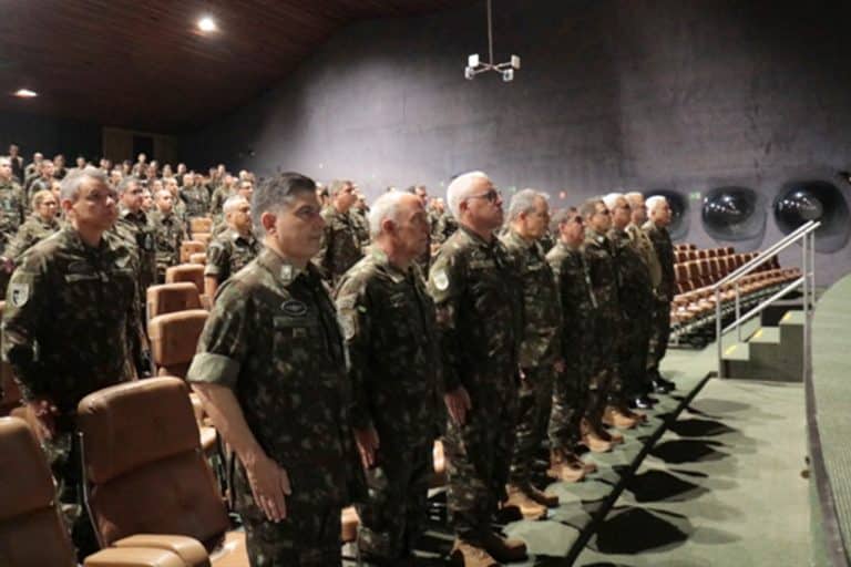 Novos Comandantes do Exército Brasileiro: Preparação e Atualização para o Futuro
