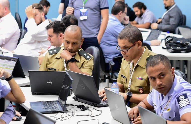 Guardiões Digitais: A Defesa do Brasil no Mundo Cibernético