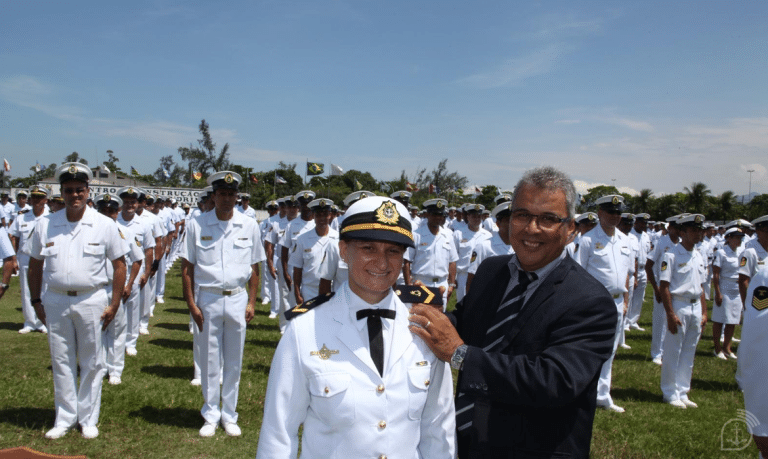 A Inspiração por Trás da Nova Identidade dos Uniformes da Marinha