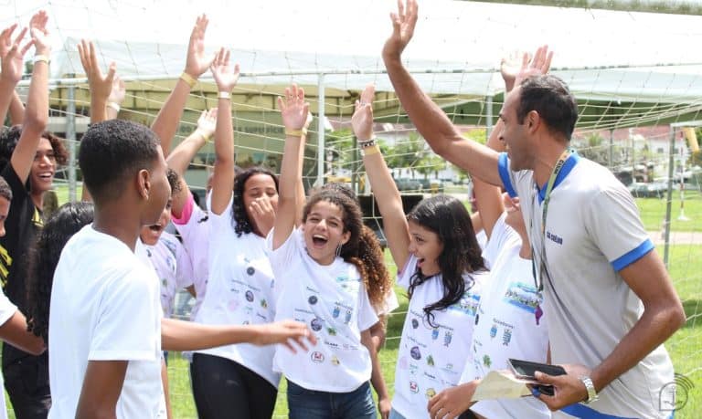 Marinha do Brasil e Pescadores: Uma União de Solidariedade e Conhecimento