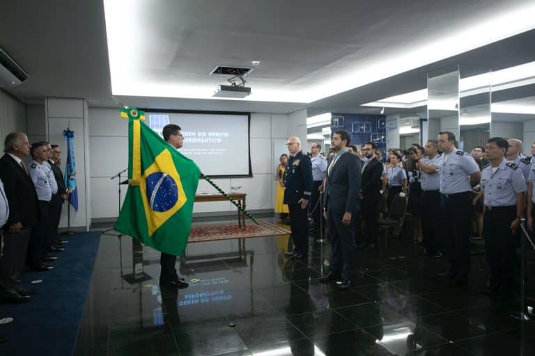 Homenagem a Santos Dumont: AGU e FAB lançam periódico especial