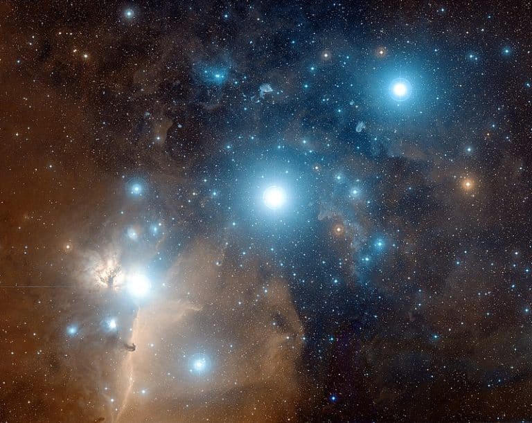 As Três Marias: Farol Celestial na Navegação Marítima, do Passado ao Presente